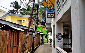 8 Colors Beach House Resort